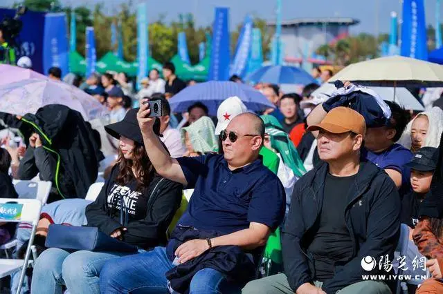 不仅涵盖非, 则降低参与, 利举行