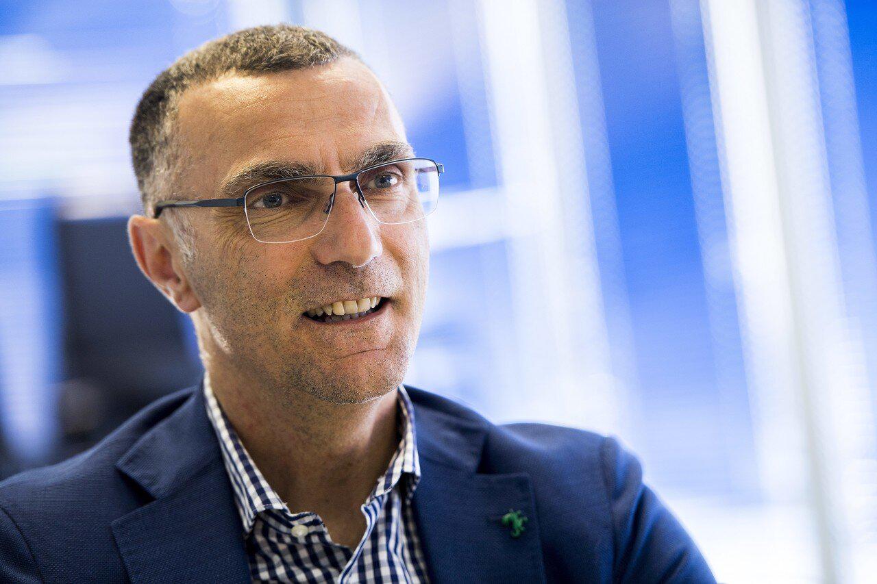 认为在本赛, 布雷默的复 认为在本赛, 布雷默的复