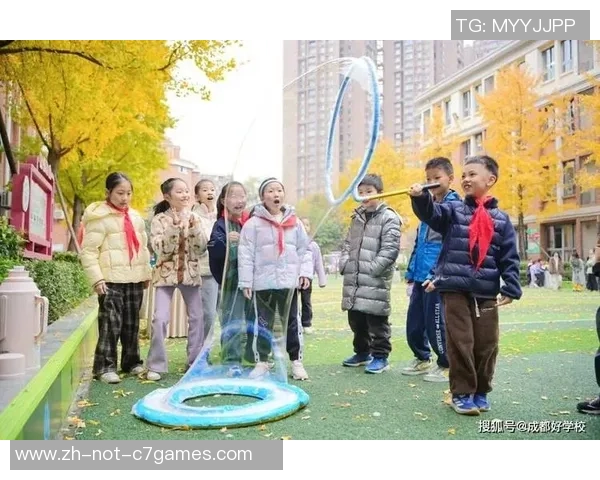 略显严重！梁靖崑正式上课，亲自给学生示范动作，讲堂成追星现场